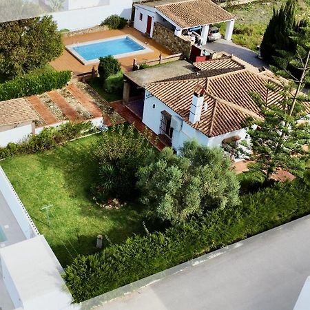 Fuente Del Gallo Nomada كونيل ذي لا فرونتيرا المظهر الخارجي الصورة